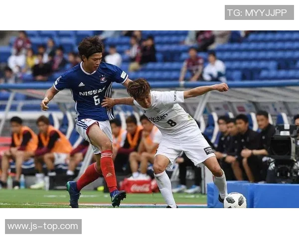 广岛三箭与大分三神激战正酣比赛结果引发球迷热议